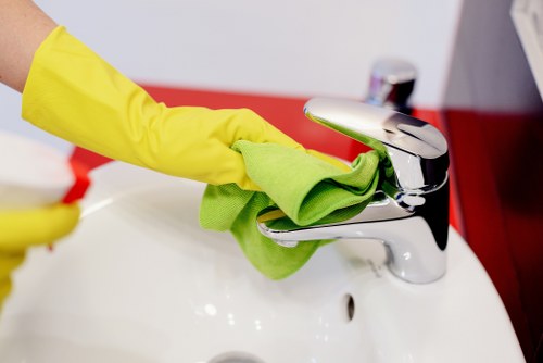 Professional end of tenancy cleaning for a Hammersmith flat kitchen